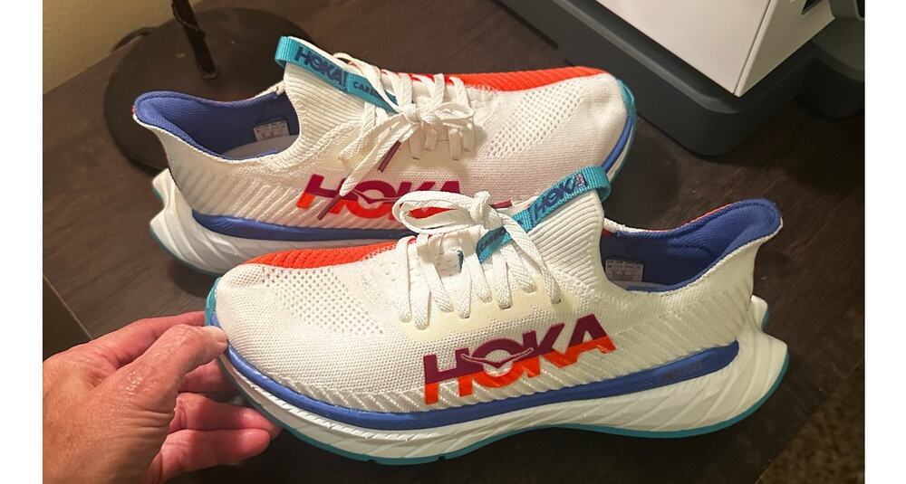 NWOB HOKA ONE CARBOX X 3 WHITE FLAME SNEAKERS; MEN 9B WOMEN 10.5